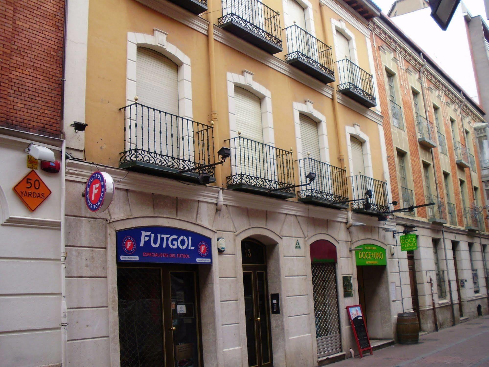 Apartamentos Boutique Catedral Valladolid Esterno foto